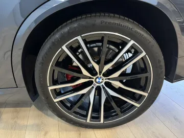 Car image 48