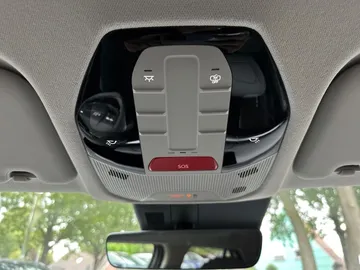 Car image 29