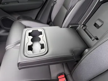 Car image 44