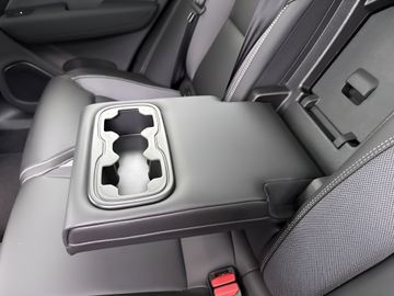 Car image 44