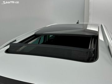 Car image 33