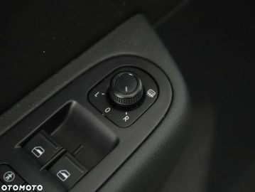 Car image 38