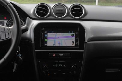 Car image 15