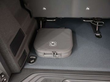 Car image 41