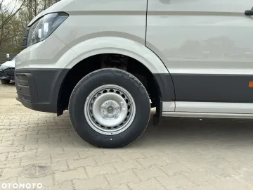 Car image 38