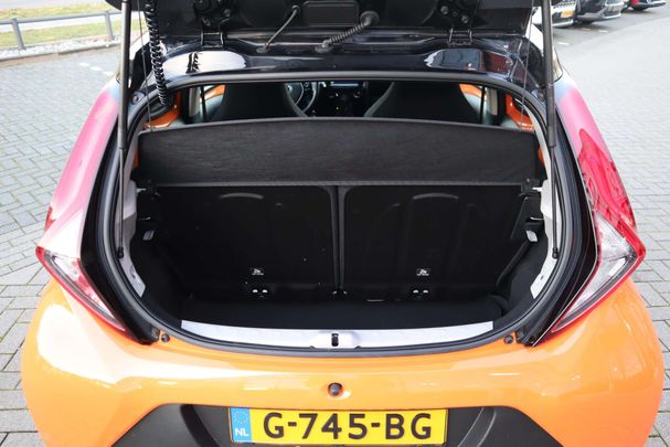 Toyota Aygo X 53 kW image number 5