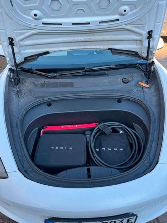 Tesla Model 3 AWD 324 kW image number 21