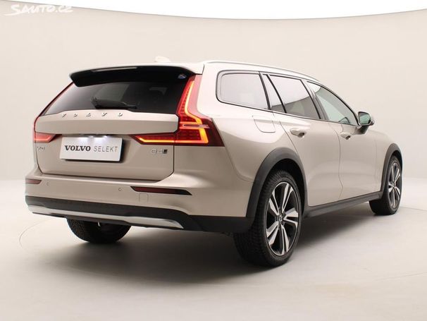 Volvo V60 Cross Country AWD B4 145 kW image number 12