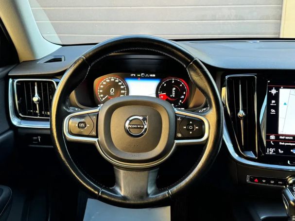 Volvo V60 D4 Geartronic Momentum 140 kW image number 14