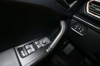 Car image 38