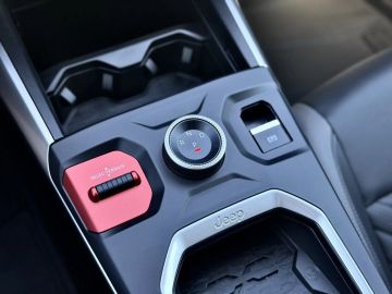 Car image 29
