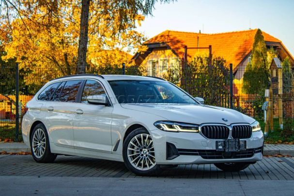 BMW 530d Touring Steptronic 210 kW image number 1