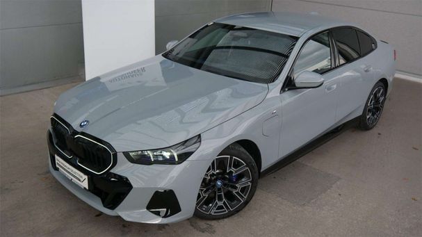 BMW 530 e 220 kW image number 1