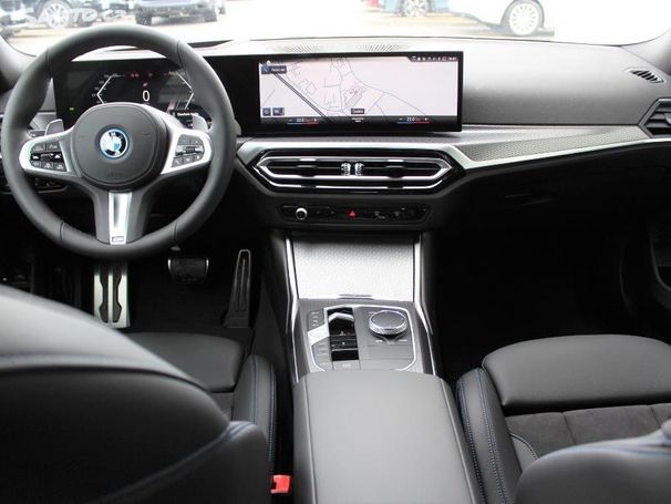 BMW 330e xDrive 215 kW image number 8