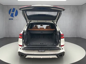 Car image 35