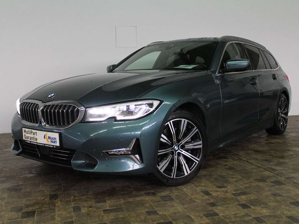 BMW 330d xDrive Luxury 195 kW image number 1