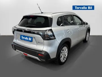 Car image 4