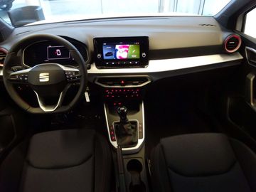 Car image 10