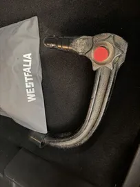Car image 32