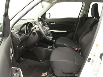 Car image 19