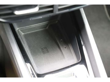 Car image 37