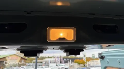 Car image 20