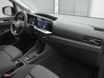 Car image 32