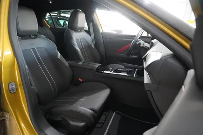 Car image 47