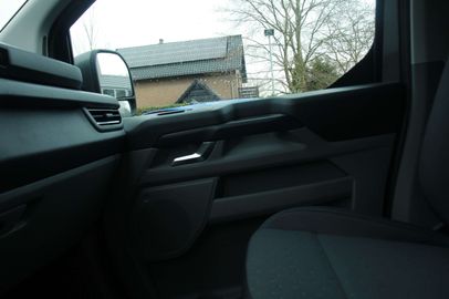 Car image 29