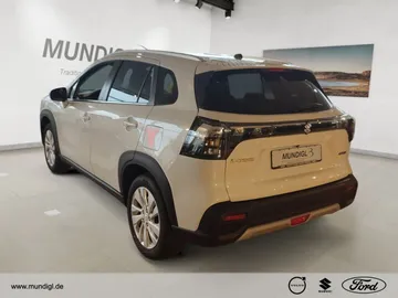 Car image 4