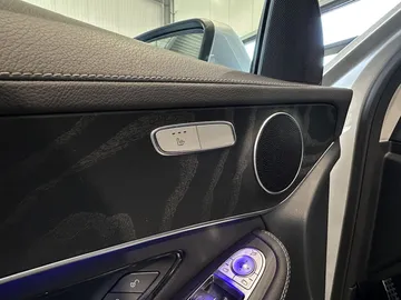 Car image 45