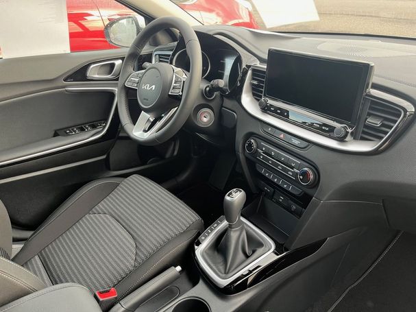 Kia Ceed Vision 88 kW image number 3