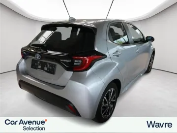 Car image 4