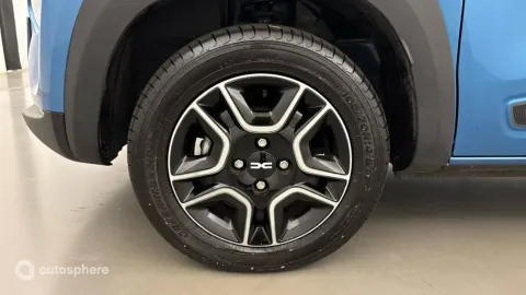 Car image 20