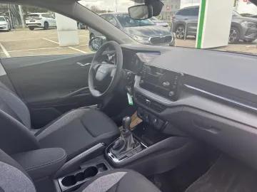 Car image 23