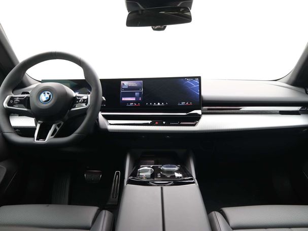 BMW 530 Touring 220 kW image number 13