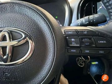 Car image 27