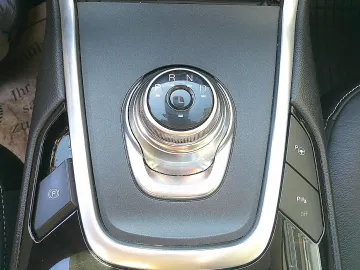 Car image 39