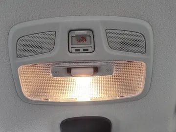 Car image 25