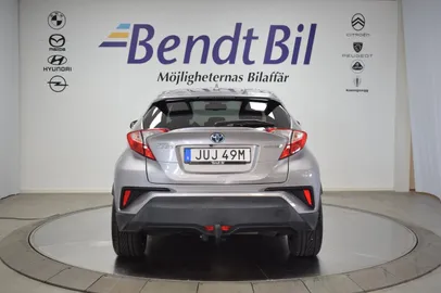 Car image 5