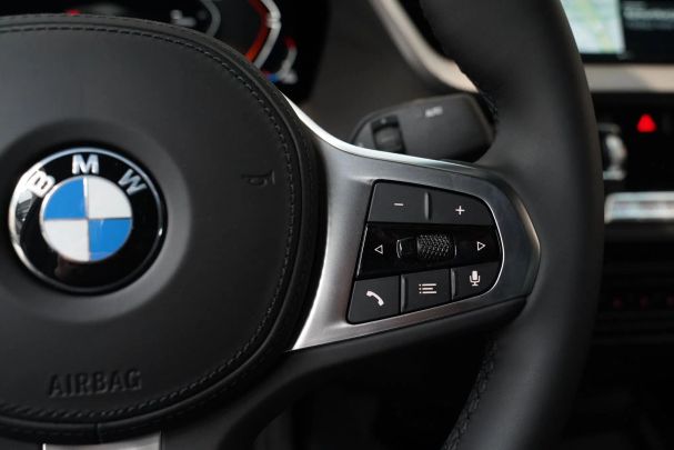 BMW 220i M Sport xDrive 131 kW image number 10