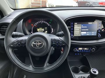 Car image 20