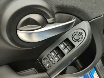 Car image 36