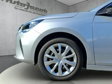 Car image 20