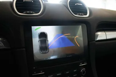 Car image 25
