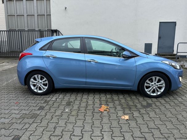 Hyundai i30 1.6 CRDI Style 94 kW image number 8