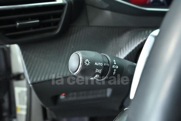 Peugeot 2008 PureTech 130 96 kW image number 25