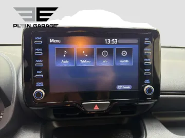 Car image 16