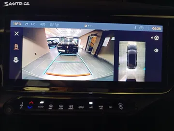 Car image 30