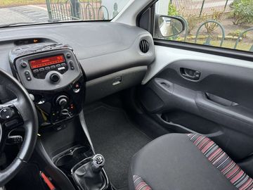 Car image 23